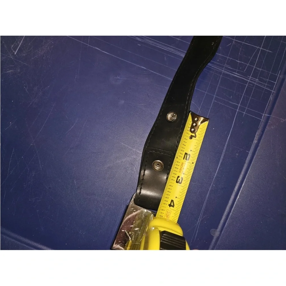 Little Earth‎ seatbelt bet